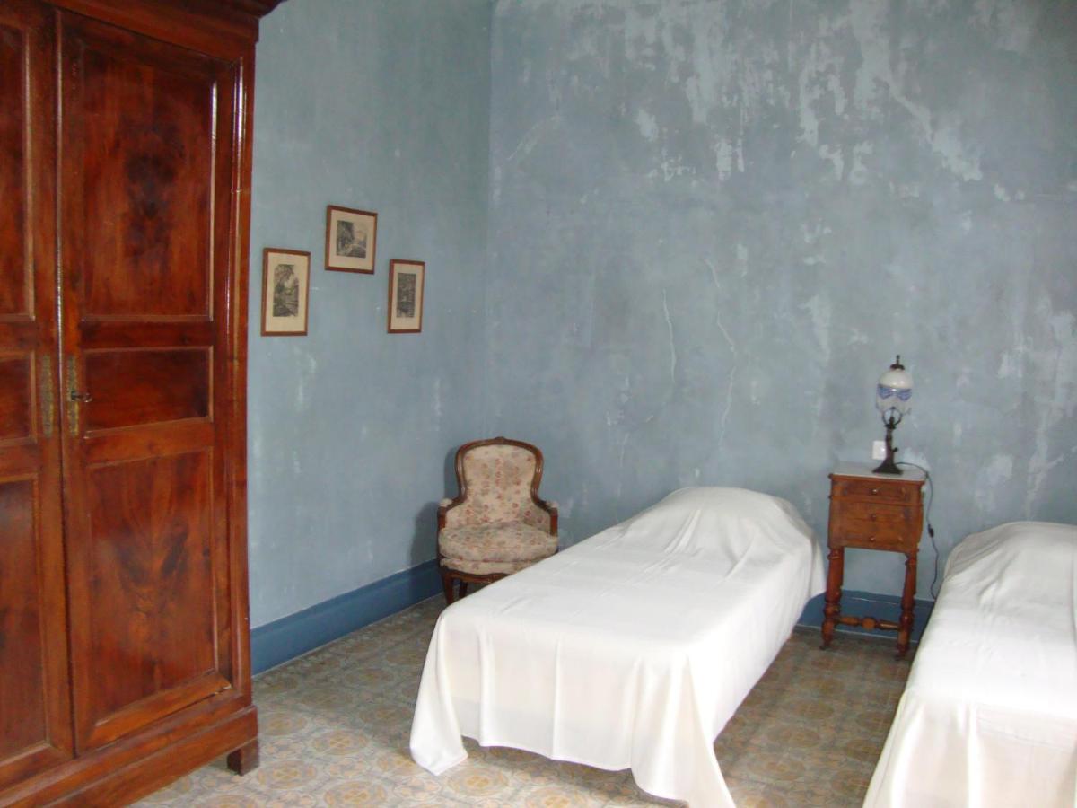 Les Remparts Bed and Breakfast Capestang Eksteriør billede
